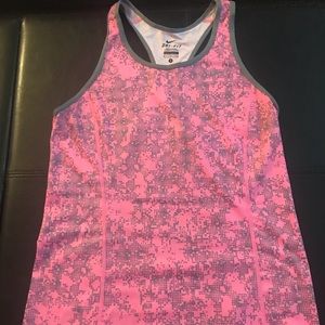 Nike Dri-Fit workout tank 💪🏼💪🏼💪🏼